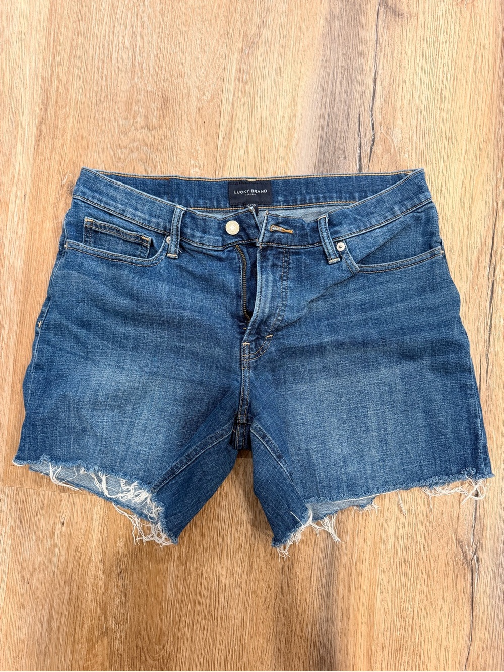 Lucky Brand Ava Mid Rise Curvy Size 10 Distressed Blue Denim Cutoff Shorts